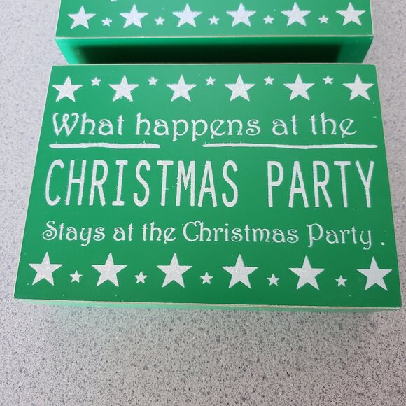 2 sign's Christmas decor bundle - Picture 4 of 7